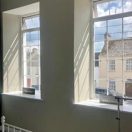 Private Studio - Best Location *